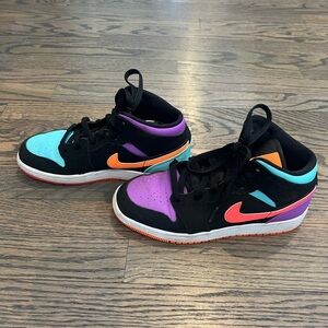 4.5 Youth Nike Air Jordan Mid